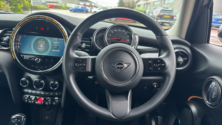 MINI Hatchback 1.5 Cooper Classic Premium Plus 5dr Auto Petrol Hatchback